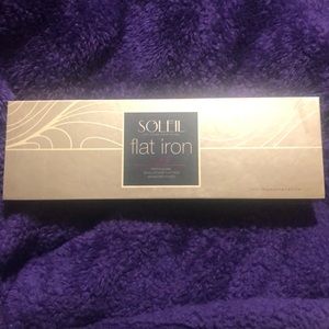 Soleil flat iron and hair serum